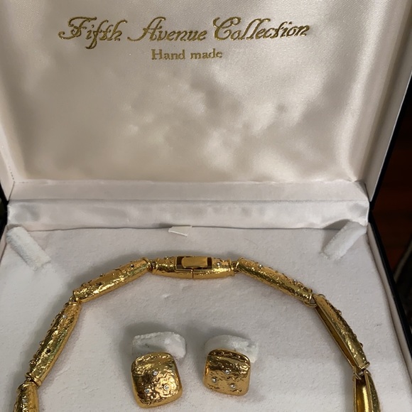 Fifth Avenue Collection Gold Collar Necklace set - Picture 2 of 5
